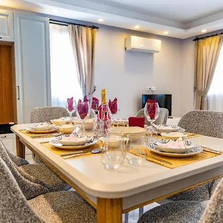 Yazin Villa *