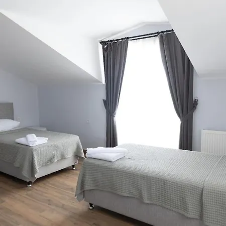 Yazin Ортаджа